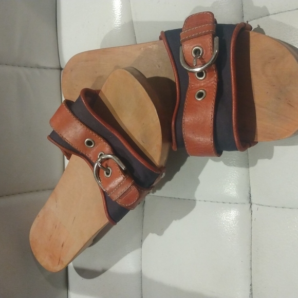 COACH Clogs - Picture 7 of 8